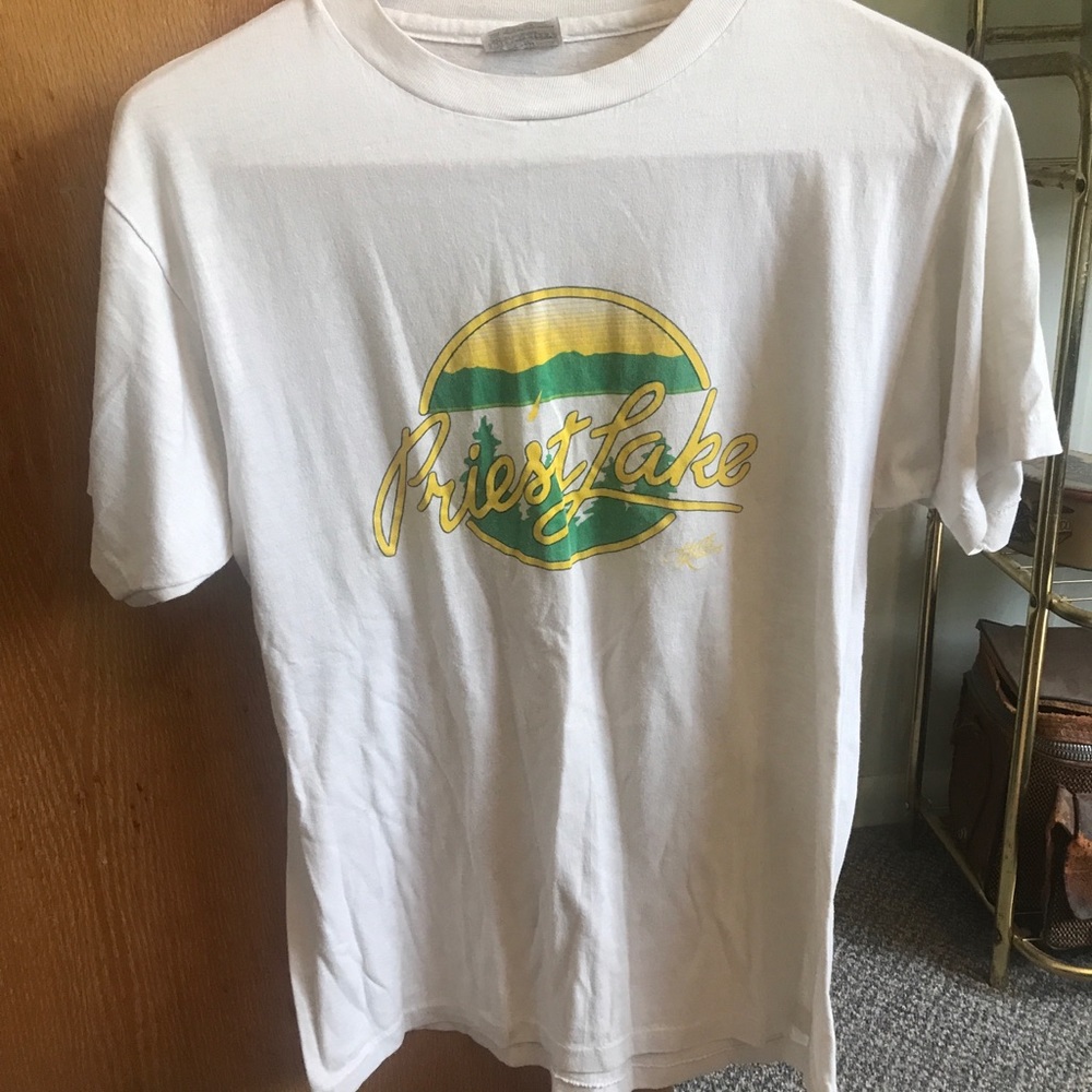Vintage Priest Lake Idaho tourist t-shirt